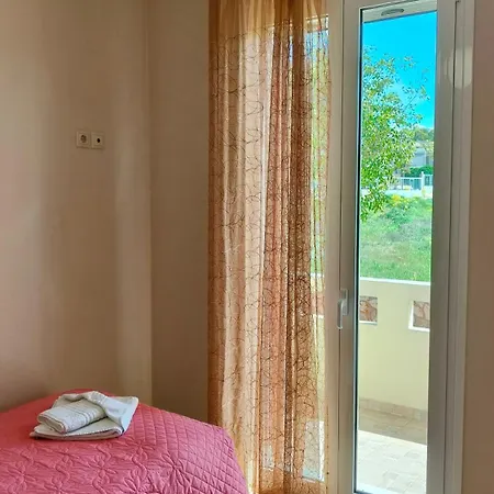 Holiday home Pazinos/neveli Galangadhos